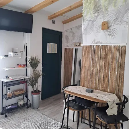 Cabana Old Town Apartment *